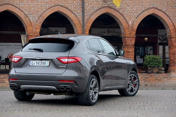 Le SUV de luxe Maserati Levante embarque une imposante calandre