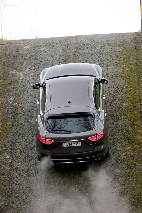 Le SUV de luxe Maserati Levante embarque une imposante calandre