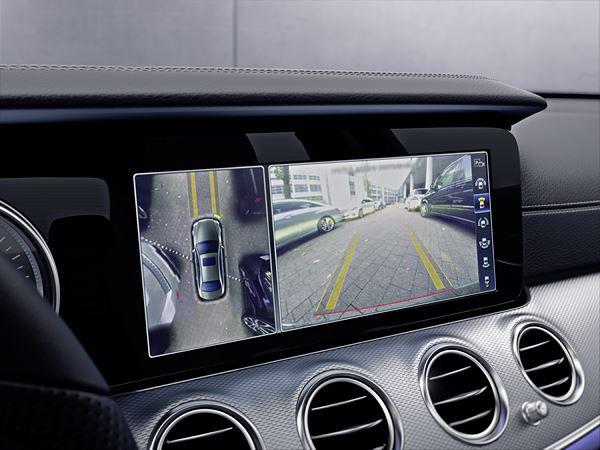 La Mercedes Classe E se démarque par une ligne dynamique et un intérieur raffiné