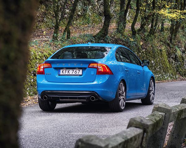 La Volvo S60 Polestar développe 367 ch et 470 Nm de couple