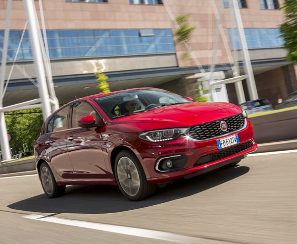 La berline compacte cinq portes Fiat Tipo affiche des prix bas