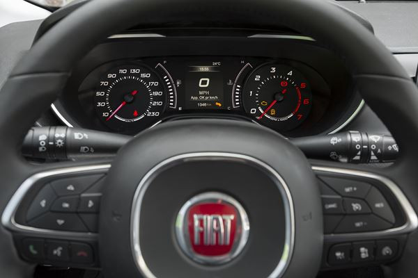La berline compacte cinq portes Fiat Tipo affiche des prix bas