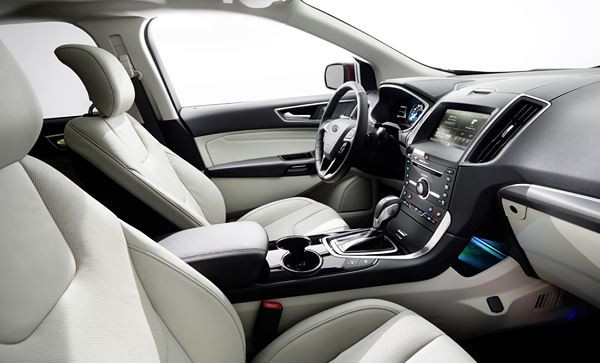 Le grand SUV Ford Edge traverse l'Atlantique