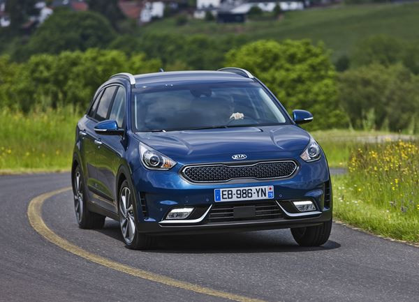 Le crossover Kia Niro hybride essence affiche de faibles consommations