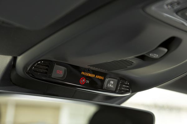 La Volvo V40 restylée arbore une nouvelle face avant