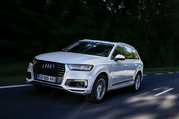L'Audi Q7 e-tron quattro embarque une motorisation hybride diesel rechargeable