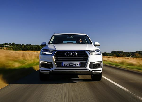 L'Audi Q7 e-tron quattro embarque une motorisation hybride diesel rechargeable