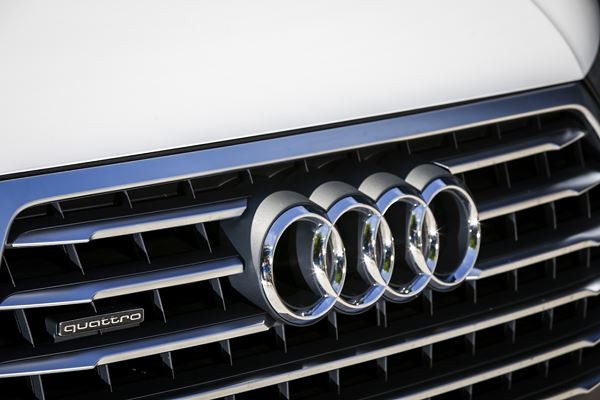 L'Audi Q7 e-tron quattro embarque une motorisation hybride diesel rechargeable