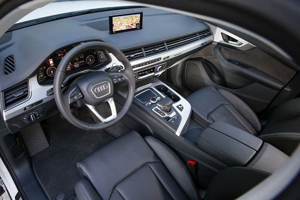 L'Audi Q7 e-tron quattro embarque une motorisation hybride diesel rechargeable