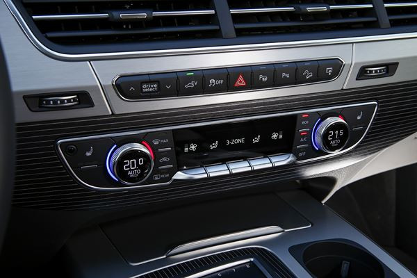 L'Audi Q7 e-tron quattro embarque une motorisation hybride diesel rechargeable