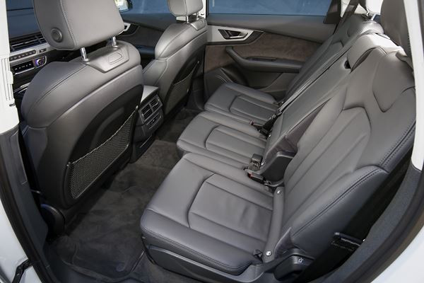 L'Audi Q7 e-tron quattro embarque une motorisation hybride diesel rechargeable