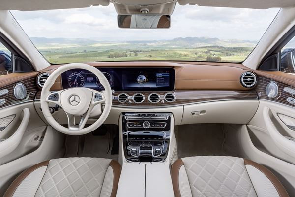 La Mercedes-Benz Classe E Break en approche