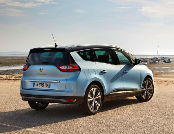 Le Renault Grand Scénic affiche une ligne de caractère arrière marquée
