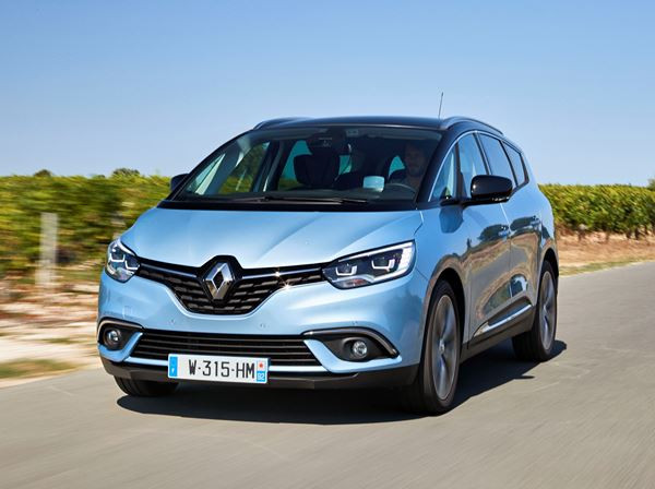 Le Renault Grand Scénic affiche une ligne de caractère arrière marquée