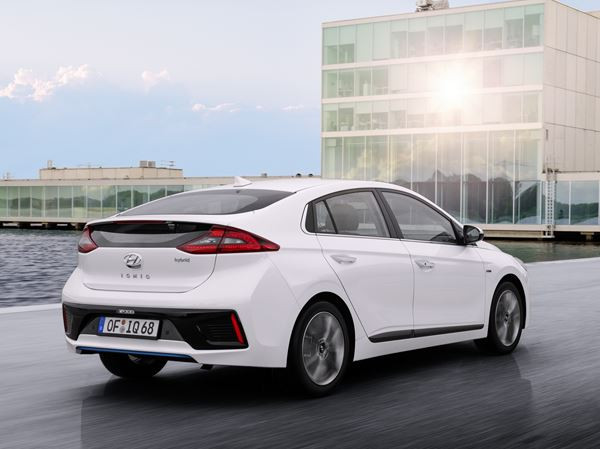 La Hyundai Ioniq Hybride affiche une consommation de 3,4 litres aux 100 km