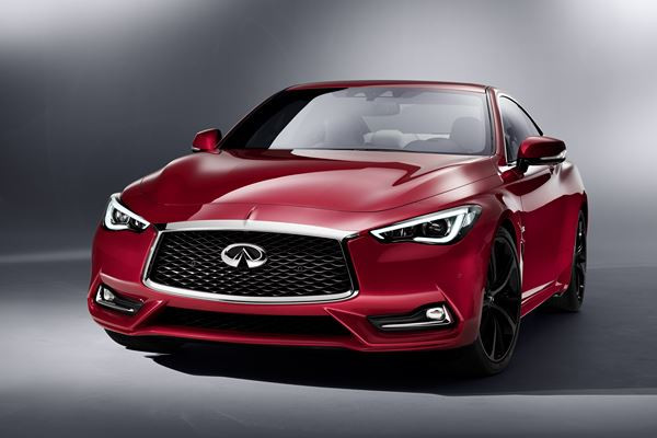 Le coupé Infiniti Q60 affiche un design tout en puissance