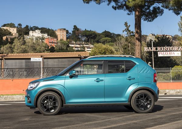 Le petit crossover Suzuki Ignis affiche un style marqué