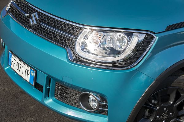 Le petit crossover Suzuki Ignis affiche un style marqué