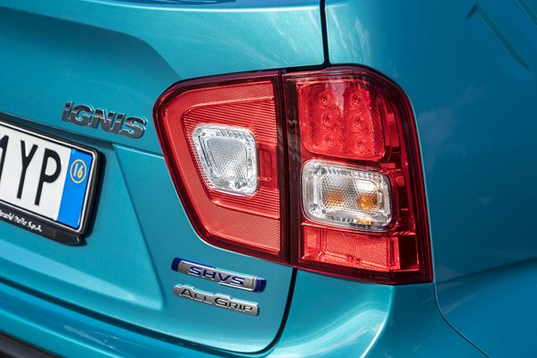 Le petit crossover Suzuki Ignis affiche un style marqué