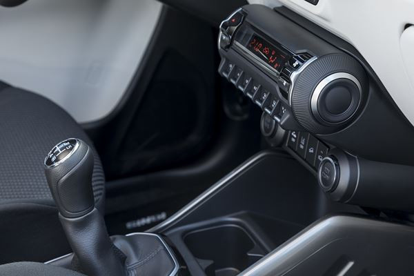 Le petit crossover Suzuki Ignis affiche un style marqué