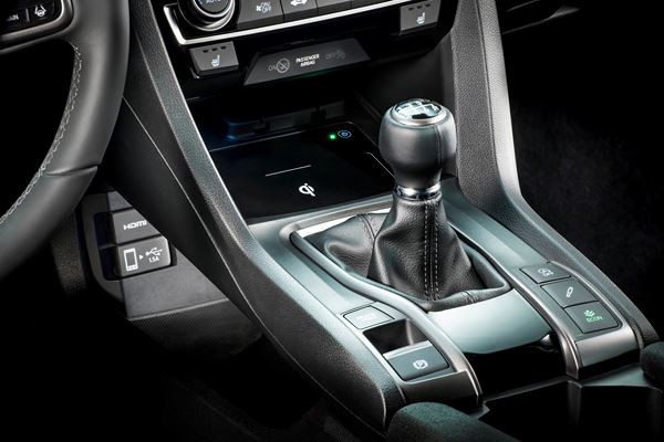 La Honda Civic 4 portes revendique un tempérament sportif