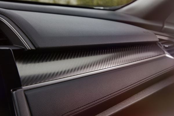 La Honda Civic 4 portes revendique un tempérament sportif
