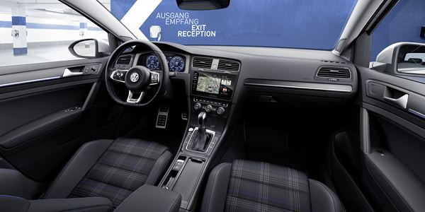 La Volkswagen Golf GTE hybride rechargeable parcourt 50 km en mode électrique
