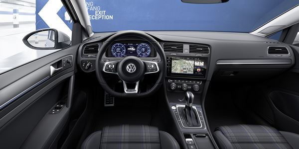 La Volkswagen Golf GTE hybride rechargeable parcourt 50 km en mode électrique