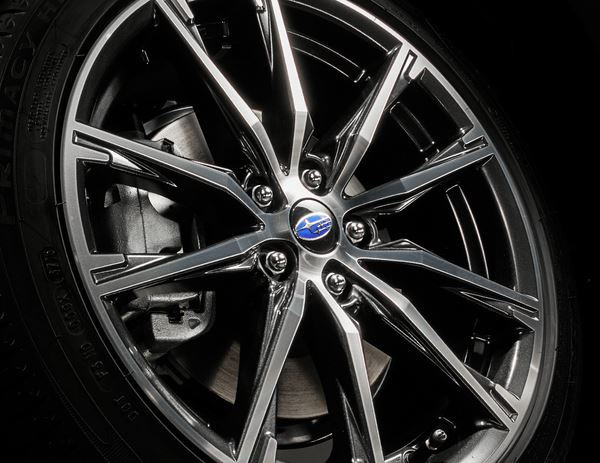 Le coupé Subaru BRZ restylé s'offre un nouveau regard