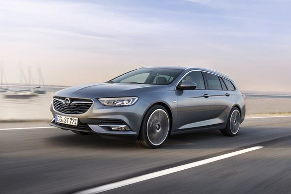 L'Opel Insignia Sports Tourer affiche une ligne athlétique et dynamique