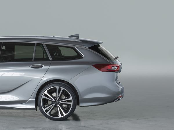 L'Opel Insignia Sports Tourer affiche une ligne athlétique et dynamique