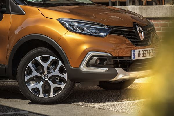 Le crossover urbain Renault Captur affiche un nouveau visage