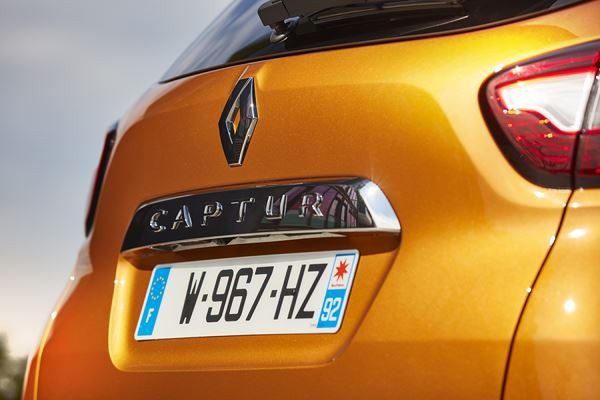 Le crossover urbain Renault Captur affiche un nouveau visage