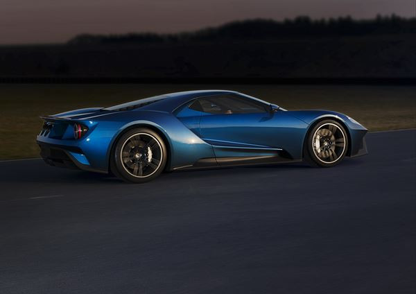 La supercar Ford GT repose sur une architecture en fibre de carbone