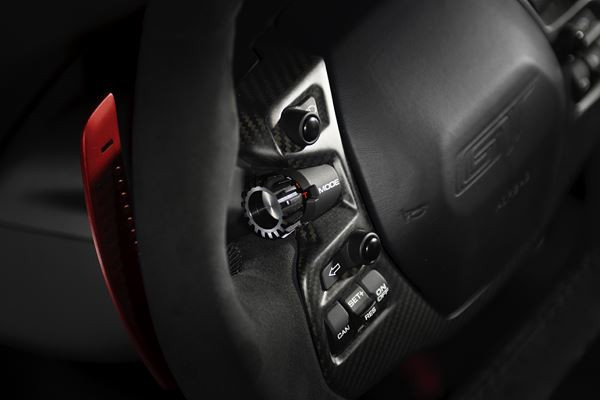 La supercar Ford GT repose sur une architecture en fibre de carbone