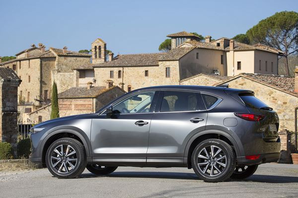 Le Mazda CX-5 restylé reprend le flambeau de son prédécesseur