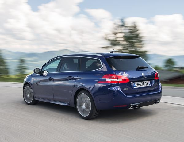 La Peugeot 308 SW s’affirme avec une calandre verticale