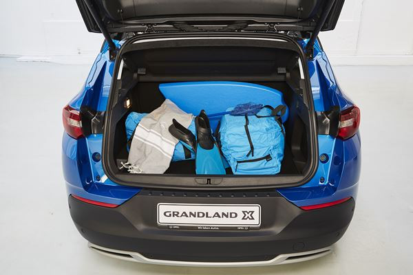 Le SUV Opel Grandland X affiche une allure de tout-terrain