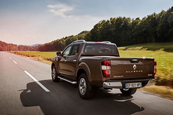 Le pick-up d’une tonne Renault Alaskan intègre une face avant musclée