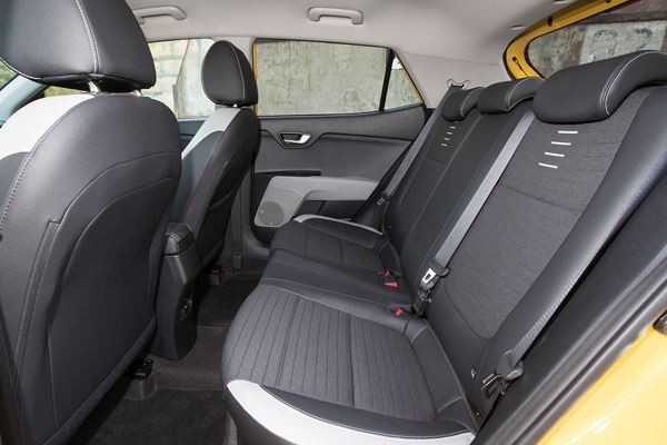 Kia Stonic : un crossover urbain au design affirmé