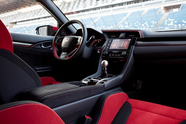 La Honda Civic Type R 2017 embarque un bloc VTEC Turbo 2 litres de 320 ch