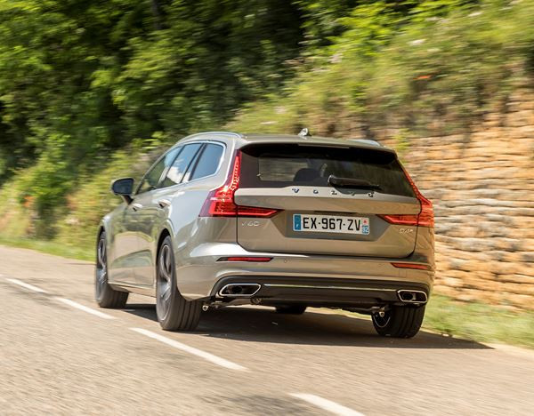 Volvo V60: un break familial esthétique au sens pratique