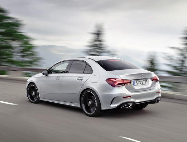 Mercedes Classe A Berline: une berline quatre portes compacte à coffre séparé