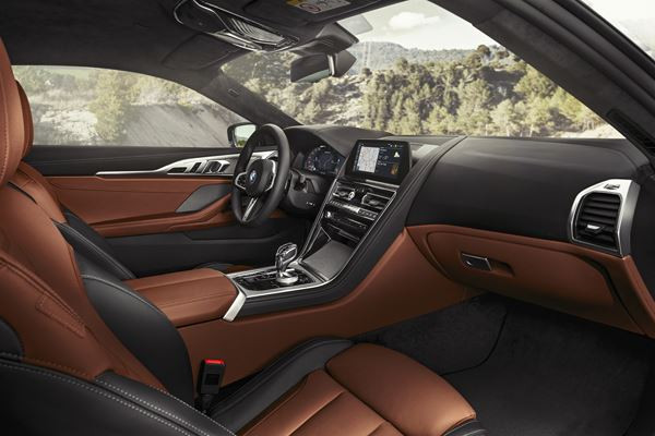 BMW Série 8 Coupé: un grand coupé surbaissé à la silhouette élancée