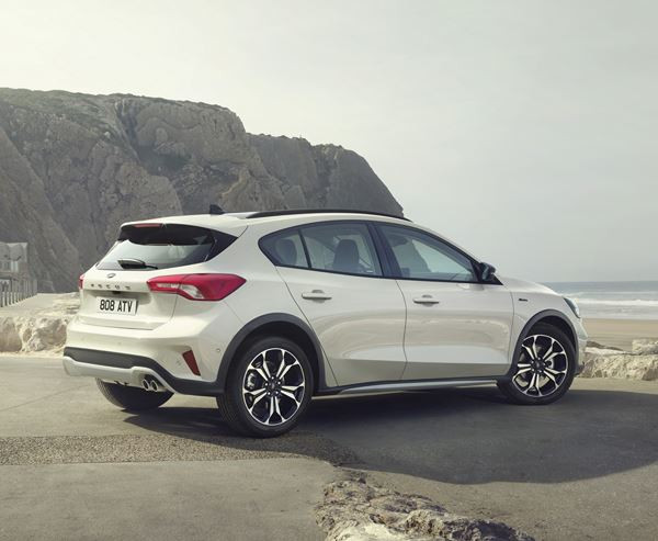 Ford Focus Active: une berline compacte surélevée typée crossover