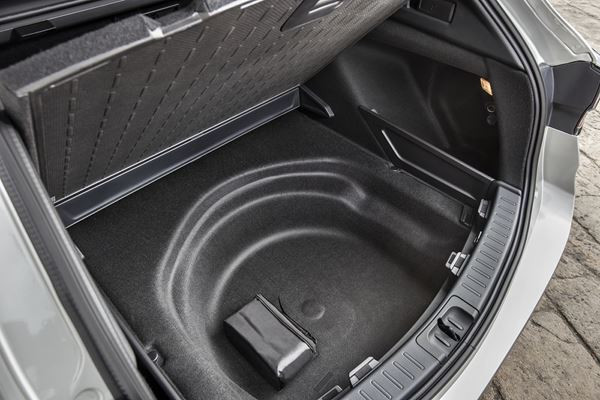 Le break compact Toyota Corolla Touring Sports arbore des lignes dynamiques