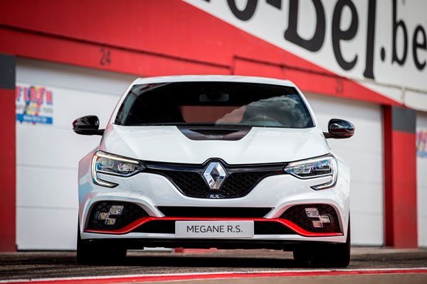 La Renault Mégane R.S. Trophy-R embarque un moteur 1.8 L de 300 ch