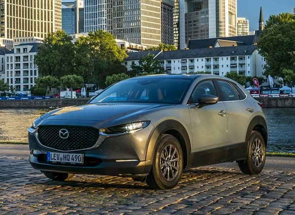Mazda CX-30: un crossover compact aux proportions de SUV