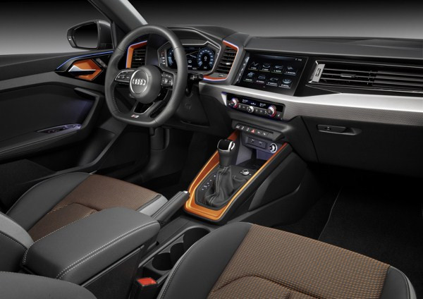 La citadine surélevée Audi A1 Citycarver est à l'aise sur les sentes escarpés