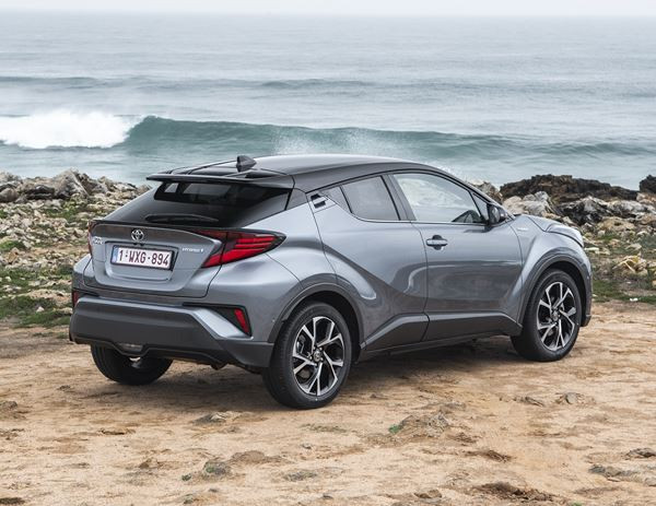 Le Toyota C-HR restylé se fait surprendre